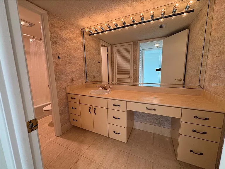2611 Bayshore Blvd #1805 — Photo 31