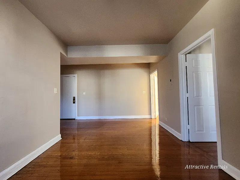 4840 W Adams St — Photo 1