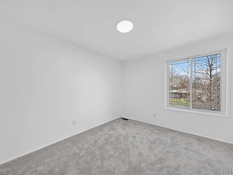 11616 Lynch Ct — Photo 14
