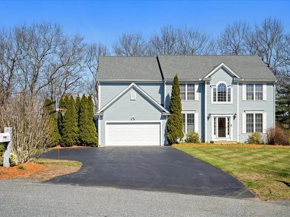 16 Blackstone Ln, South Grafton, MA 01560