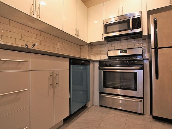 2nd image of 212 E 14th St #5