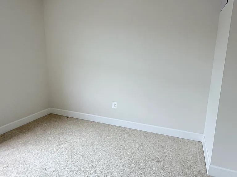 3511 Carnaby St — Photo 24