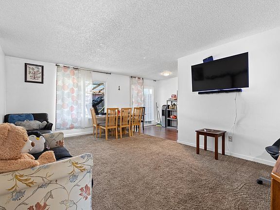 2nd image of 2926 - 2928 Lutztown Court