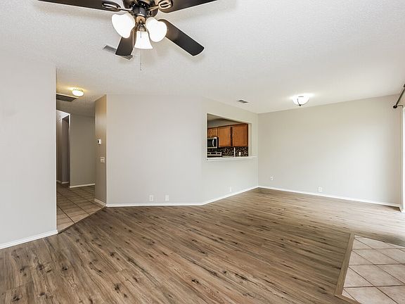 5th image of 2921 Stonewall Ln