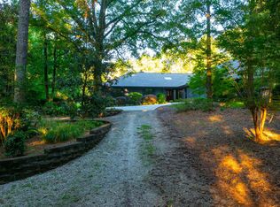 110 Cove Ln, Social Circle, GA 30025