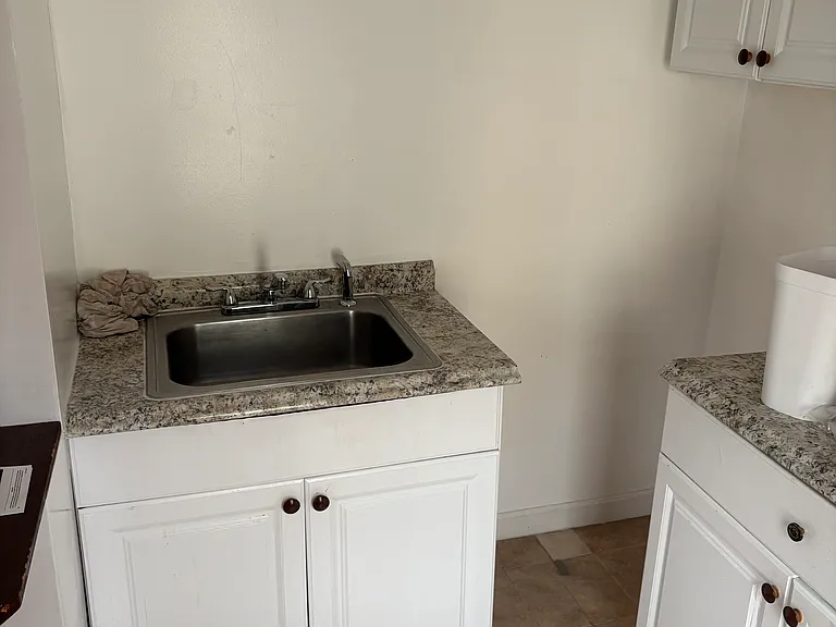 51 Elm St #2 — Photo 6