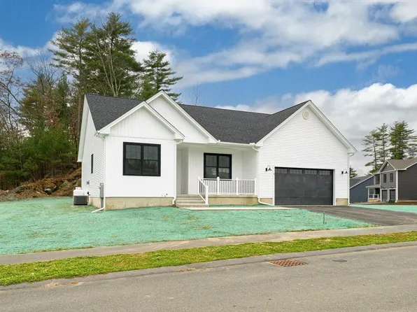 4 Sunny Crest Ln, Belchertown, MA 01007