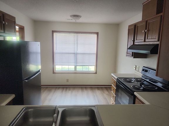 3rd image of 3505 Lake Woodard Dr
