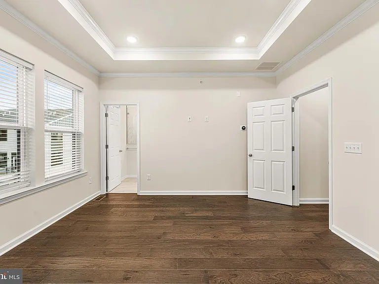 105 Vaughn Dr — Photo 31