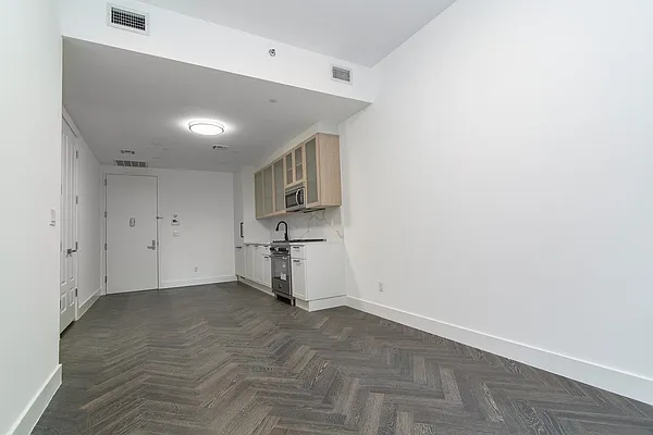 Rented by Compass | media 10