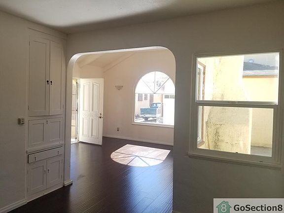 4th image of 527 W 109th St