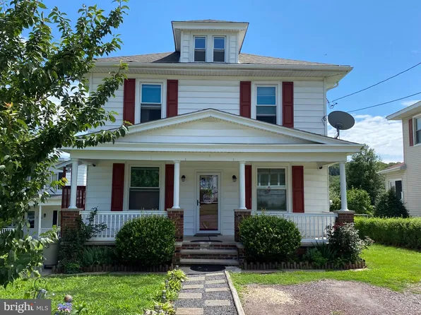 933 Barnesville Dr, Barnesville, PA 18214