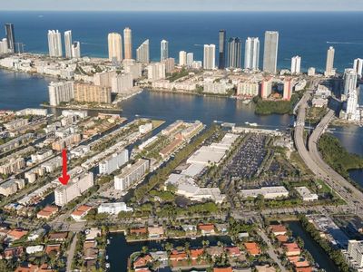 3545 NE 166th St APT 807, North Miami Beach, FL, 33160