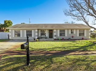525 Hanover Dr, Titusville, FL 32780