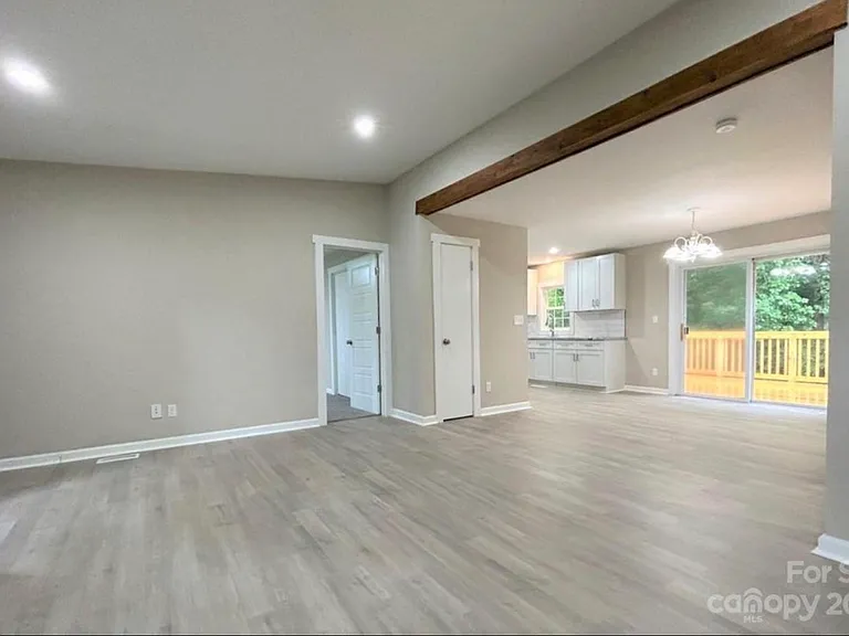 600 Briar Creek Rd — Photo 4