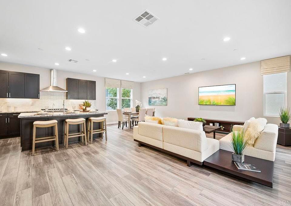 1st image of 16217 Camden Cir