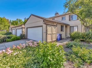5 Knoll Ct, Hercules, CA 94547