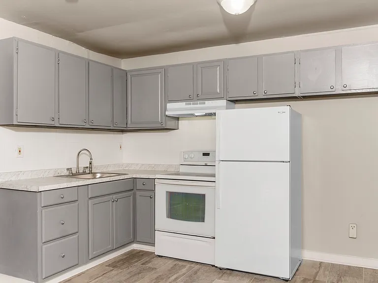 1331 Minefee St — Photo 8