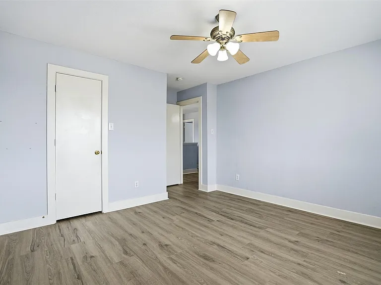 11930 Longwood Garden Way — Photo 27