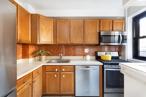 Sold by Compass | media 3