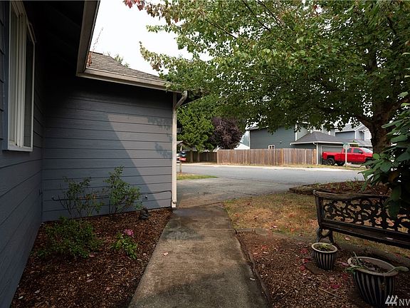 2nd image of 17722 27th Ave NE