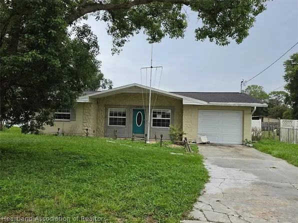 39048 Haven Ave, Zephyrhills, FL 33542
