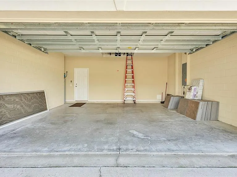2889 Seymore St — Photo 26