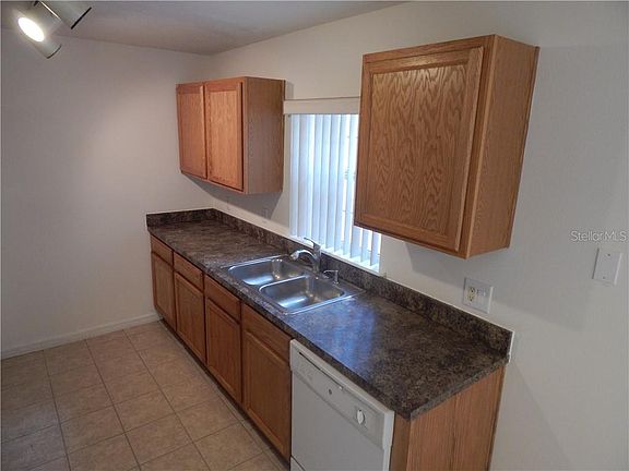 5th image of 736 N Lakewood Ave