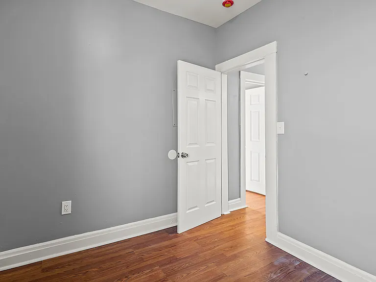 61 Brenner St #2 — Photo 14