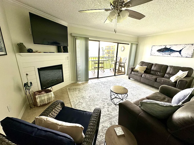 7520 Sunshine Skyway Ln S #T25 — Photo 3