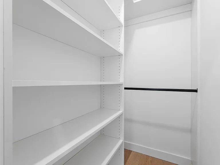 1020 Carol Dr — Photo 25