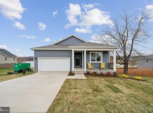 369 Steeles Fort Rd, Raphine, VA 24472