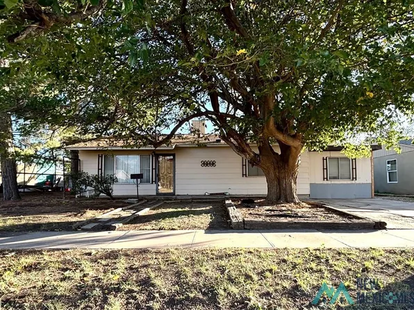 1213 E Walker Dr, Hobbs, NM 88240