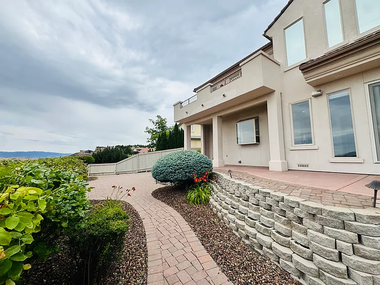 4690 Aberfeldy Rd — Photo 37