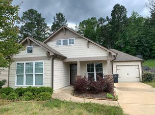201 Hampton Dr, Calera, AL 35040