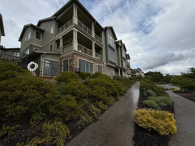 1006 Woodbury Rd #101 — Photo 15