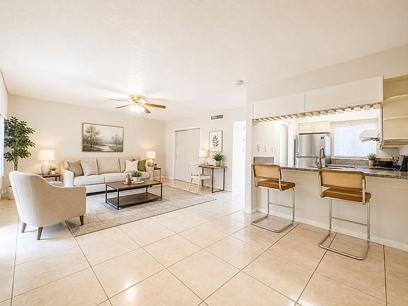 4th image of 123 Scottsdale Sq #123