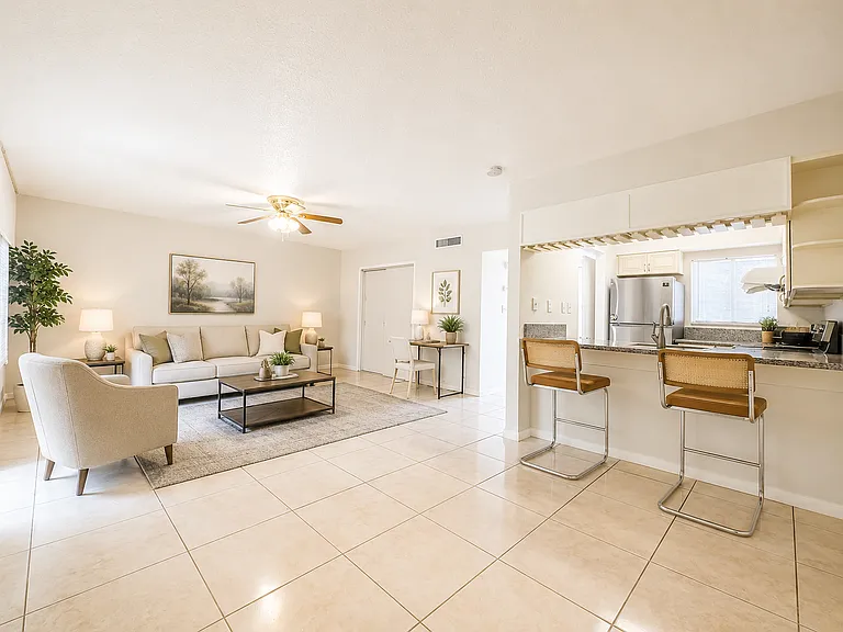 123 Scottsdale Sq #123 — Photo 4