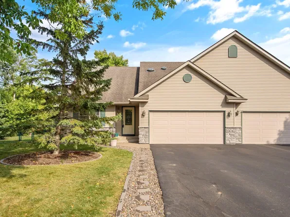 30941 Lyman Ct, Lindstrom, MN 55045