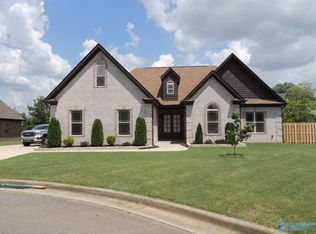 14776 Wildwood Dr, Athens, AL 35613