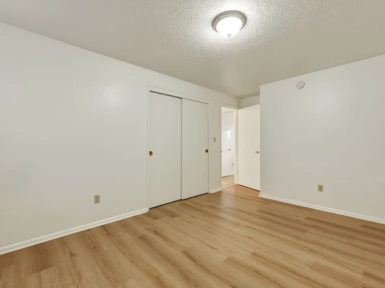 333 Choker St SE #B — Photo 18