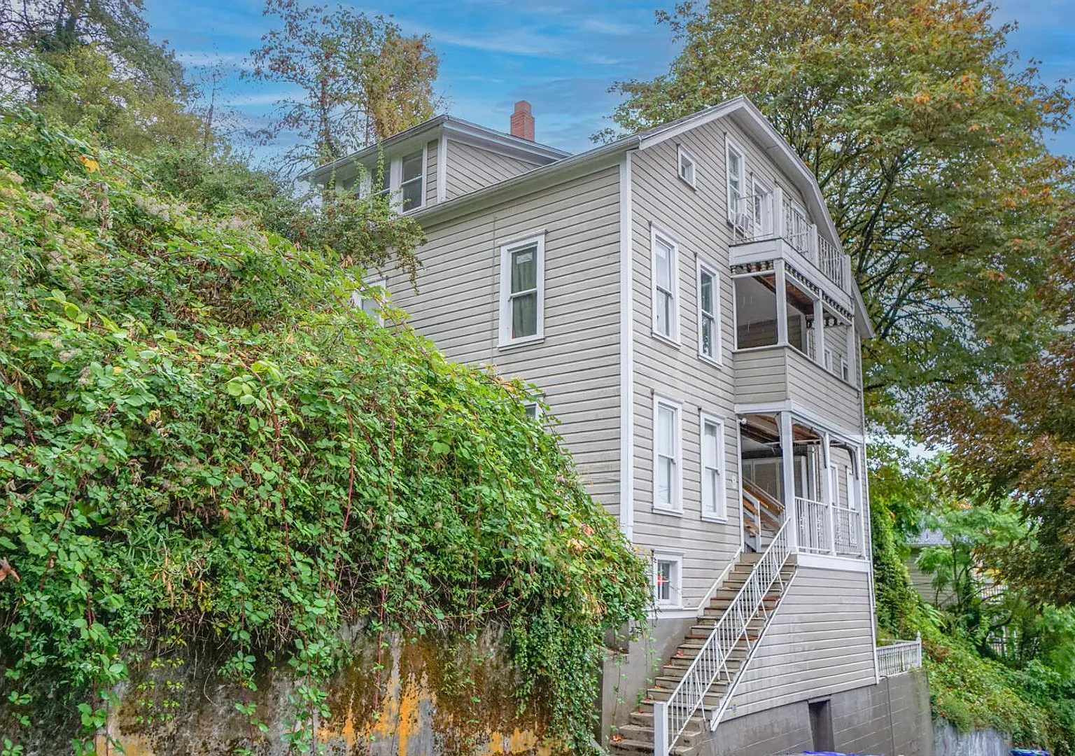 Cable Avenue 6-Plex — Photo 4