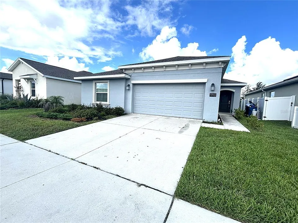 1910 Pond Pine Ct