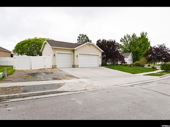 4th image of 5731 N Fermin Ln