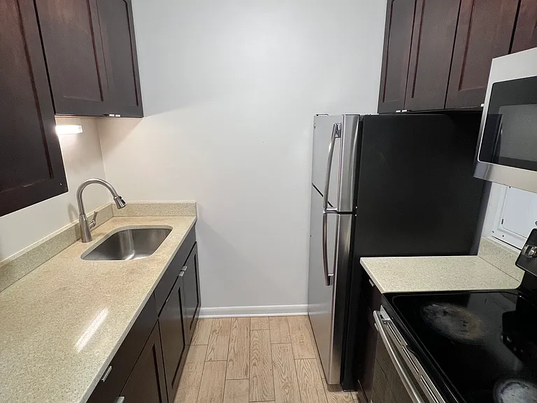 6010 N Winthrop Ave #303 — Photo 11