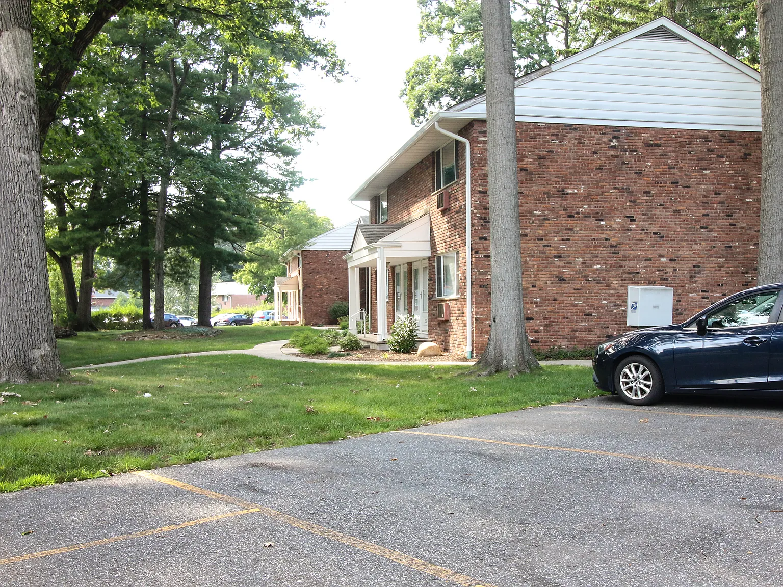 1 bed, $2,000 — Photo 2