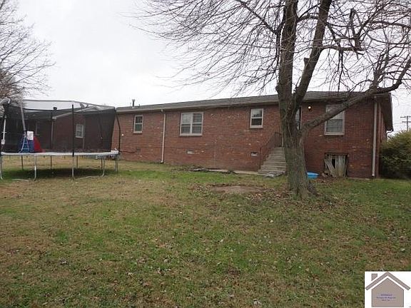 2nd image of 211 Erwin Dr