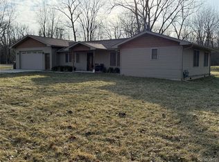 26020 Martinsville Rd, New Boston, MI 48164