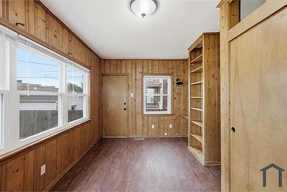 5055 Lindenwood Ave — Photo 9