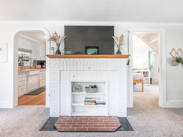 1540 NW 20th St, Lincoln City, OR 97367